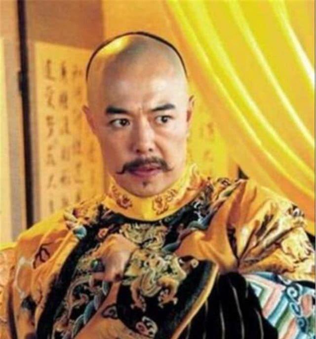 张铁林的28岁混血女儿有多美，高颜值不随爹，微胖界的女神！