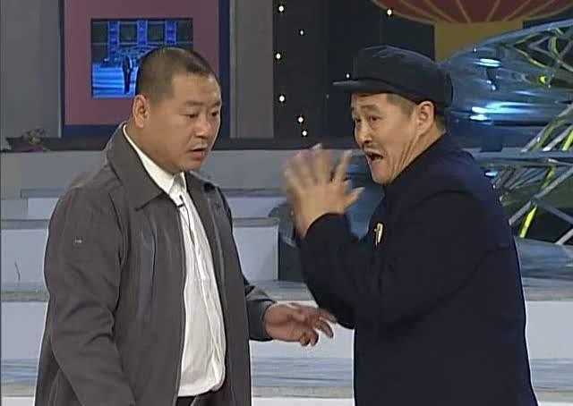 57岁范伟老婆曝光,为了妻儿跟赵本山散伙