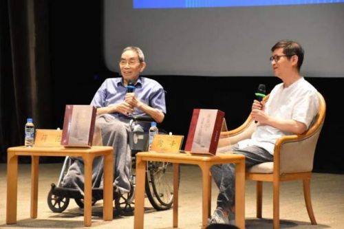 莫斯科郊外的晚上歌词全部(莫斯科郊外的晚上歌词中文)-第1张图片-