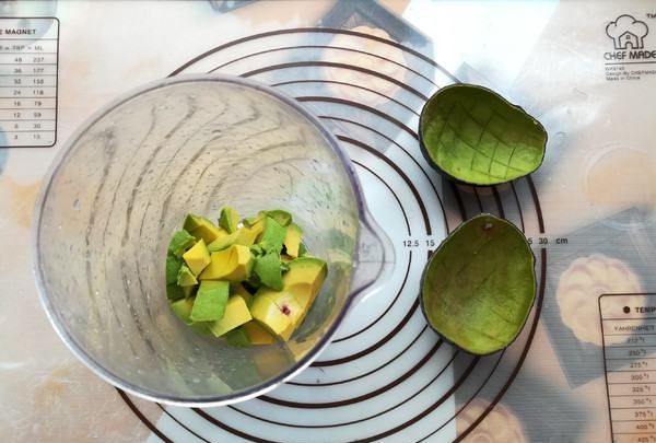 牛油果汁怎么榨才好喝,牛油果和什么榨汁好喝又营养图6