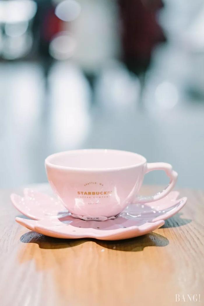 萌到窒息！星巴克樱花杯向你的钱包伸出“猫爪” |  文末福利