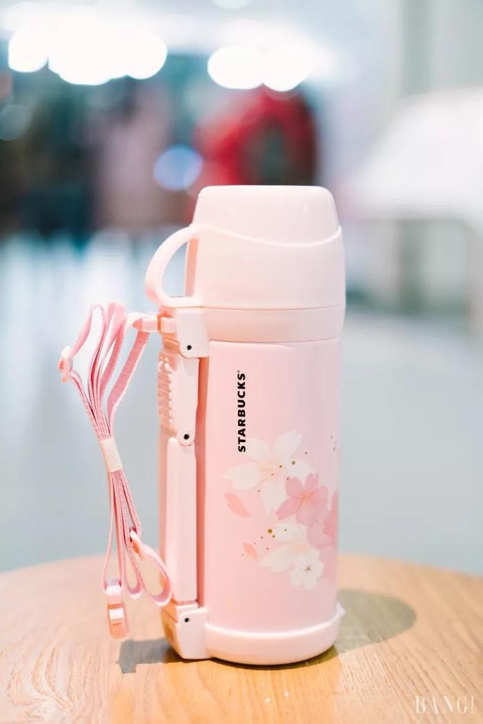 萌到窒息！星巴克樱花杯向你的钱包伸出“猫爪” |  文末福利