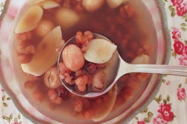红豆薏米和什么搭配好 喝薏米红豆水最佳时间