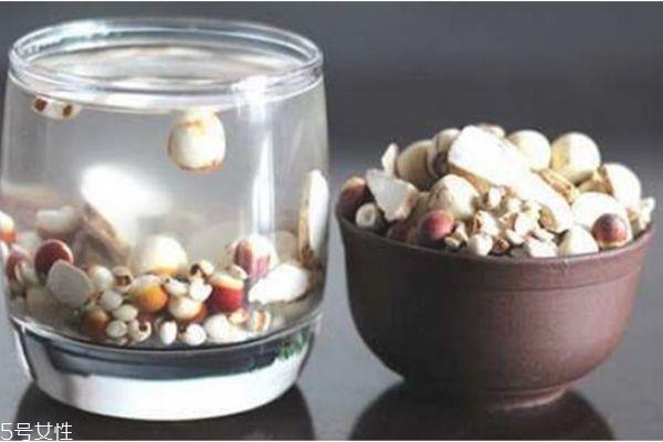 红豆薏米和什么搭配好 喝薏米红豆水最佳时间