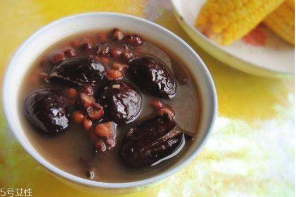 红豆薏米和什么搭配好 喝薏米红豆水最佳时间