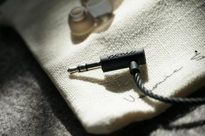 299元HIFI类耳机横向PK：威索尼可VS3对比KINERA SEED评测