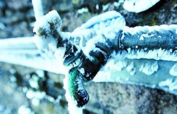 地下管道冻了怎么疏通,埋在地下水管冻了怎么疏通图2