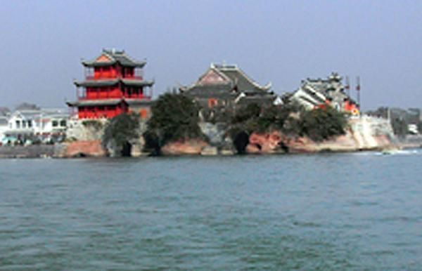 安徽巢湖是怎么形成的