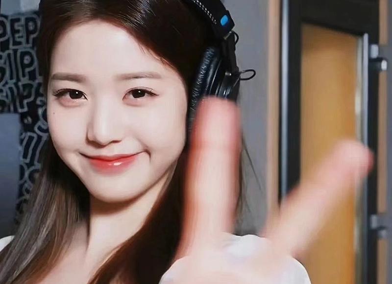 郑爽原粉丝,郑爽把600块项链标价4000卖粉丝 郑爽原粉丝,郑爽把600块项链标价4000卖粉丝