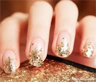 最安全健康的指甲油是哪种（指甲油篇哇塞原来指甲油有这么多种类）(10)