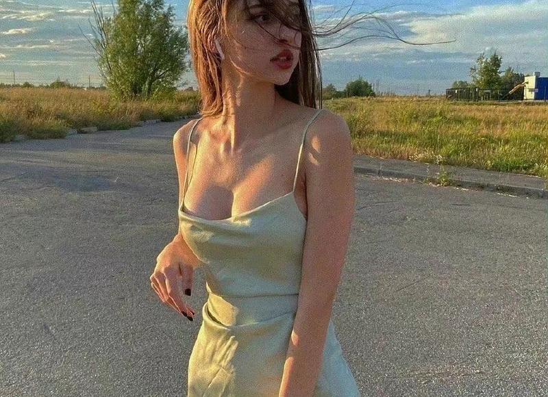 把你的火腿肠放进我的甜甜圈里（把你的火腿肠放进我的甜甜圈里）