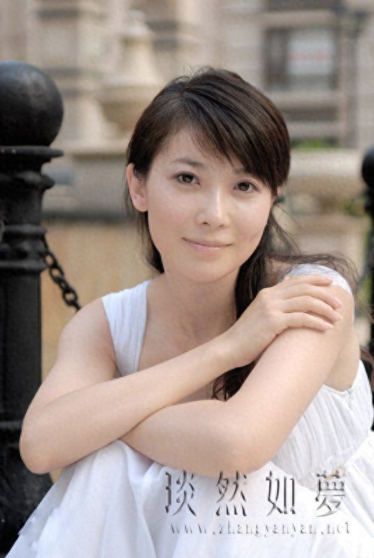 海清黄海波的同学，《武林外史》的朱七七，因《琅琊榜》再次走红