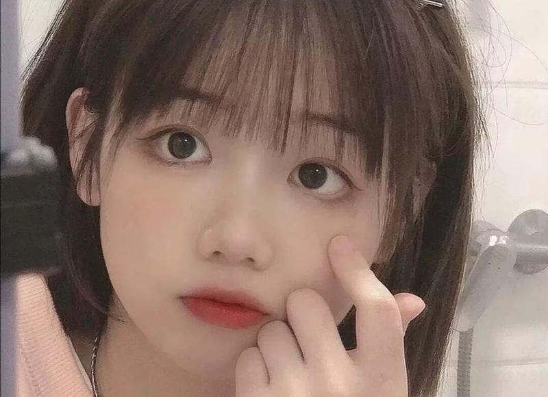 太老实什么原因造成的（孩子窝里横出门特别老实）