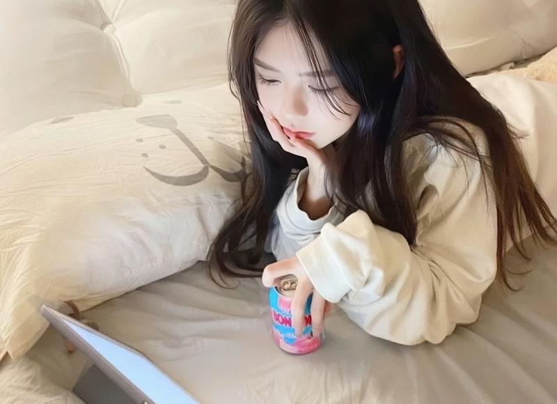 “儿媳，给你个好活儿，四千雇你做护工”“抱歉，我月薪1万3”